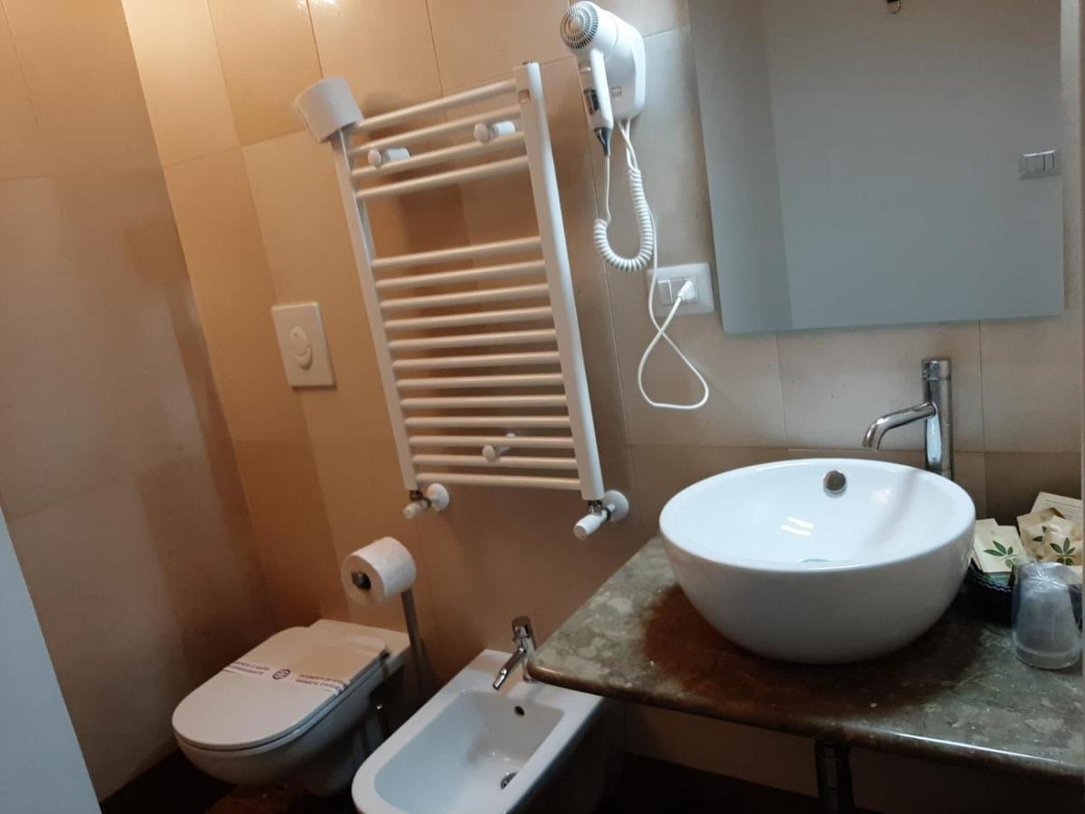 Le Bifore B&B モルフェッタ エクステリア 写真